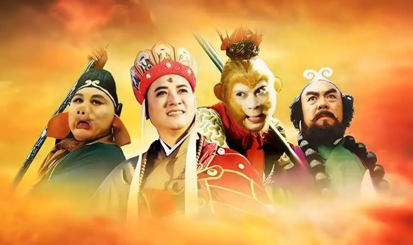 360度球幕影院观众仰望画面